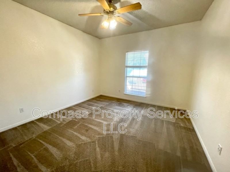 1909B S 14th St #1909BS14th - Photo 7 of 12