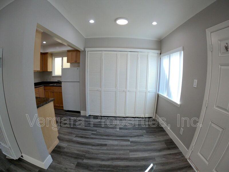 137 29th St - Photo 7 of 21