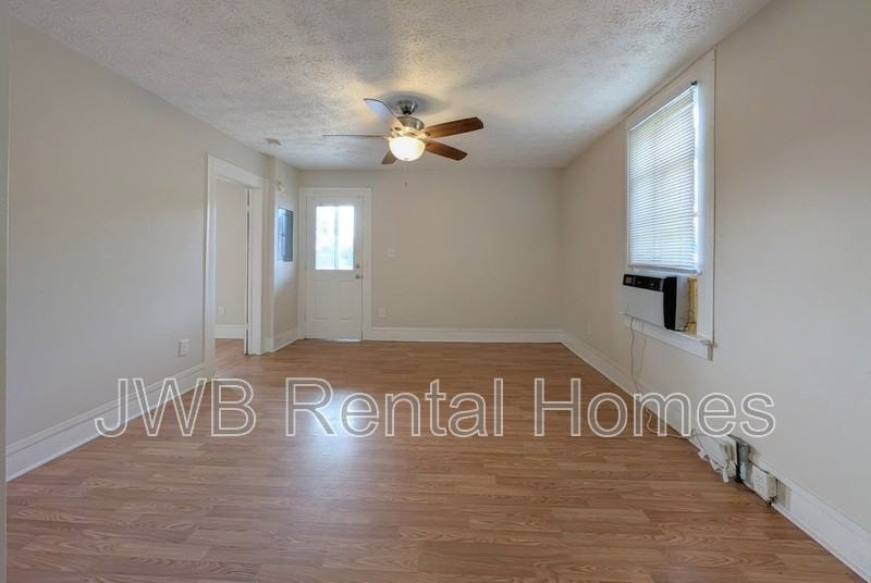 1213 W Duval St - Photo 4 of 13