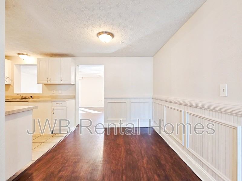 462 Blairmore Blvd W - Photo 4 of 15