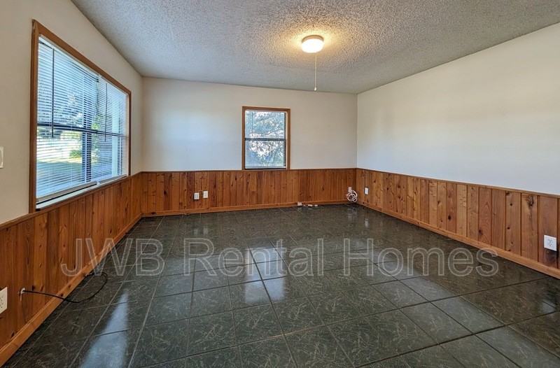 139 Jackson Rd - Photo 6 of 14