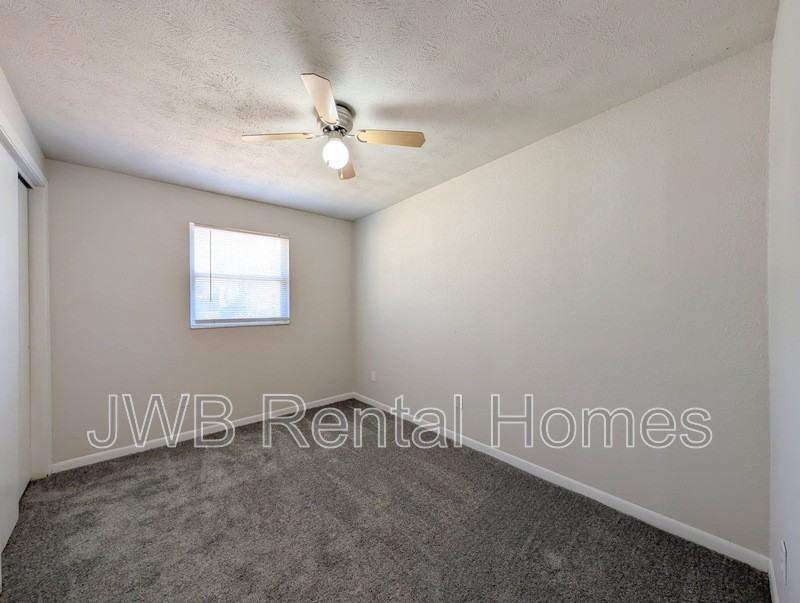 662 Melba St - Photo 7 of 16