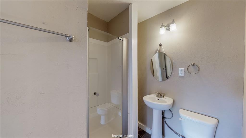 202 Walton Dr #202 - Photo 3 of 43