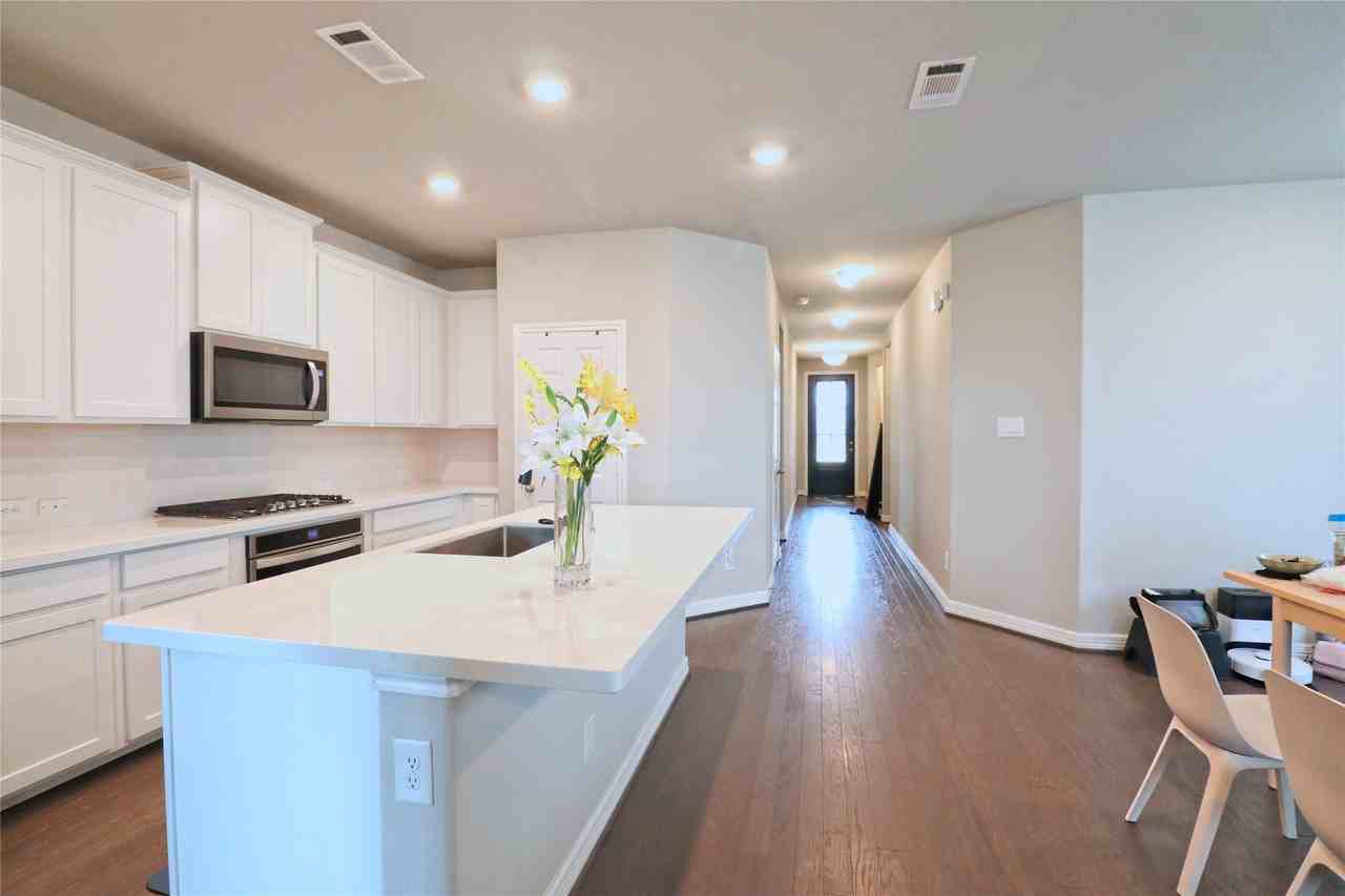 145 Sunray Creek Dr #145 - Photo 3 of 24