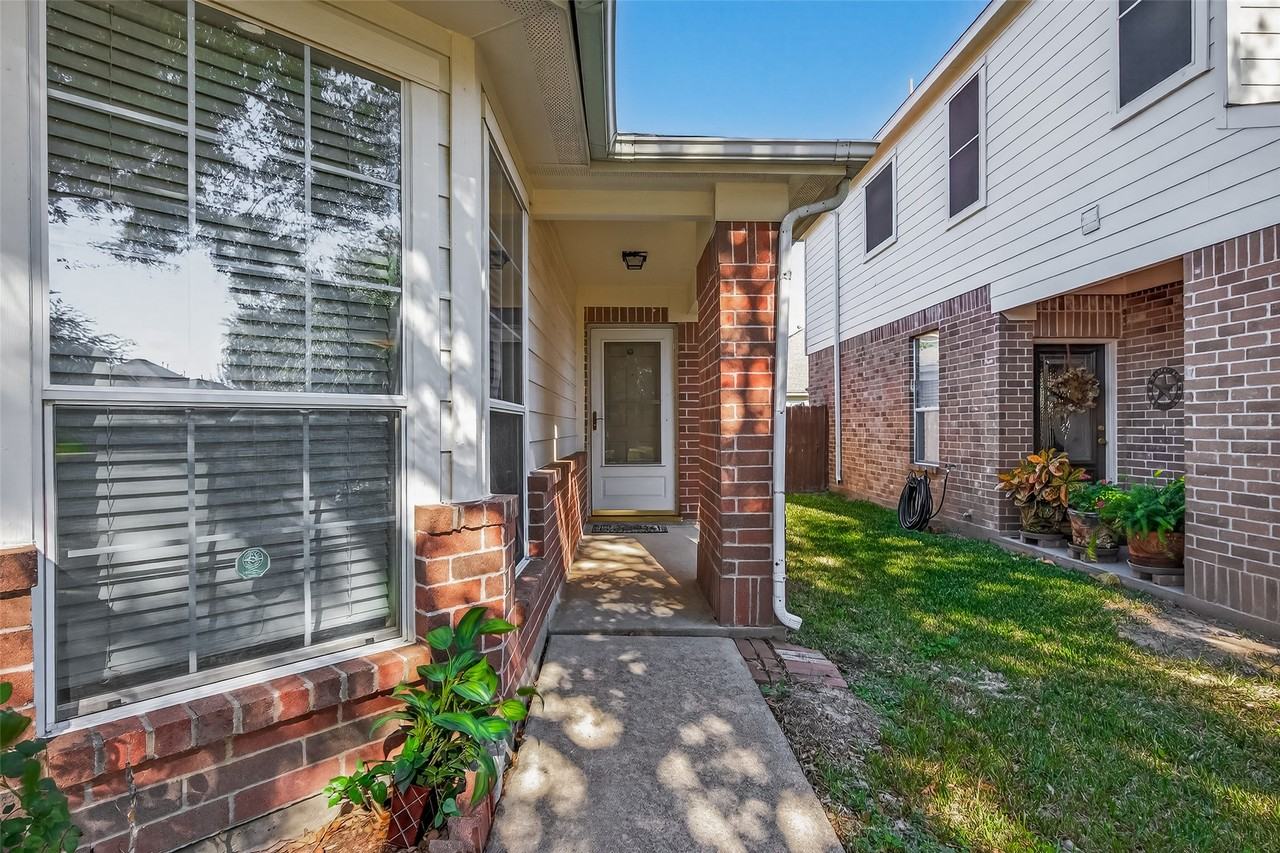 19434 Brook Village Rd #19434 - Photo 2 of 41