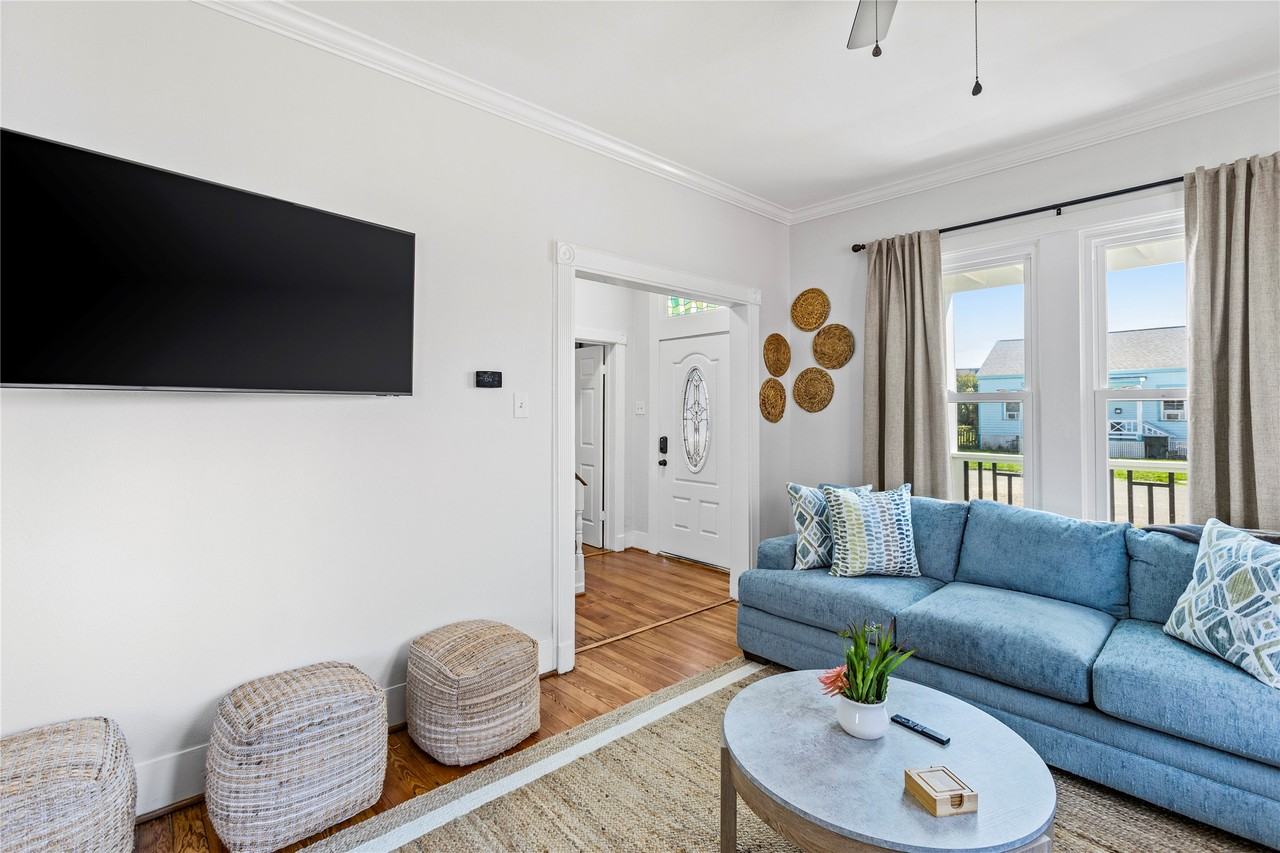 3624 Avenue S 1/2 #3624 - Photo 4 of 27