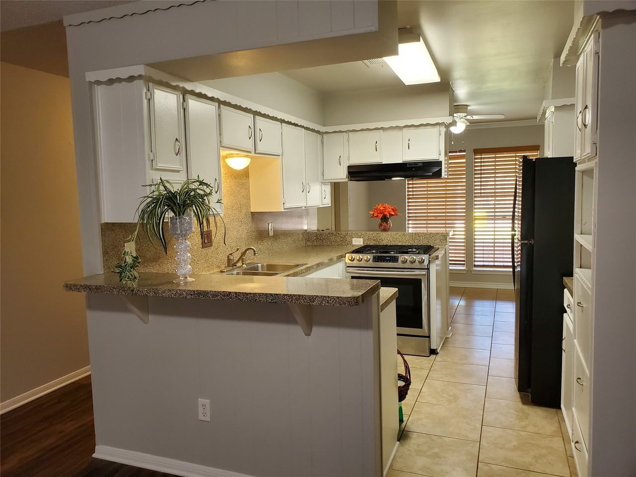 5305 Woodville Ln #5305 - Photo 7 of 26