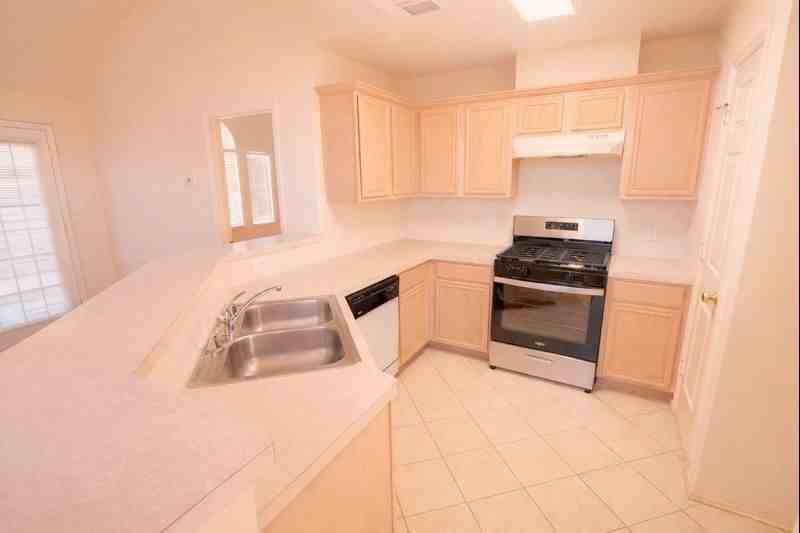 13131 Leader Trl #13131 - Photo 2 of 18