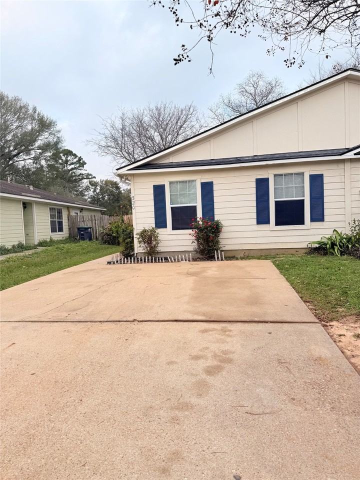 320 Willowick St #320 - Photo 4 of 30