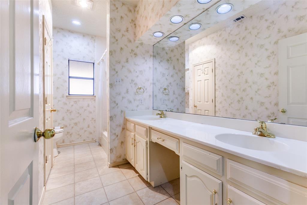 2122 Rolling Oak Ln #2122 - Photo 2 of 13