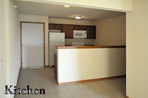 Williston - Photo 3 of 18