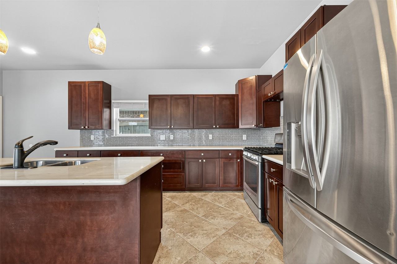 146 Disney St #146 - Photo 3 of 49