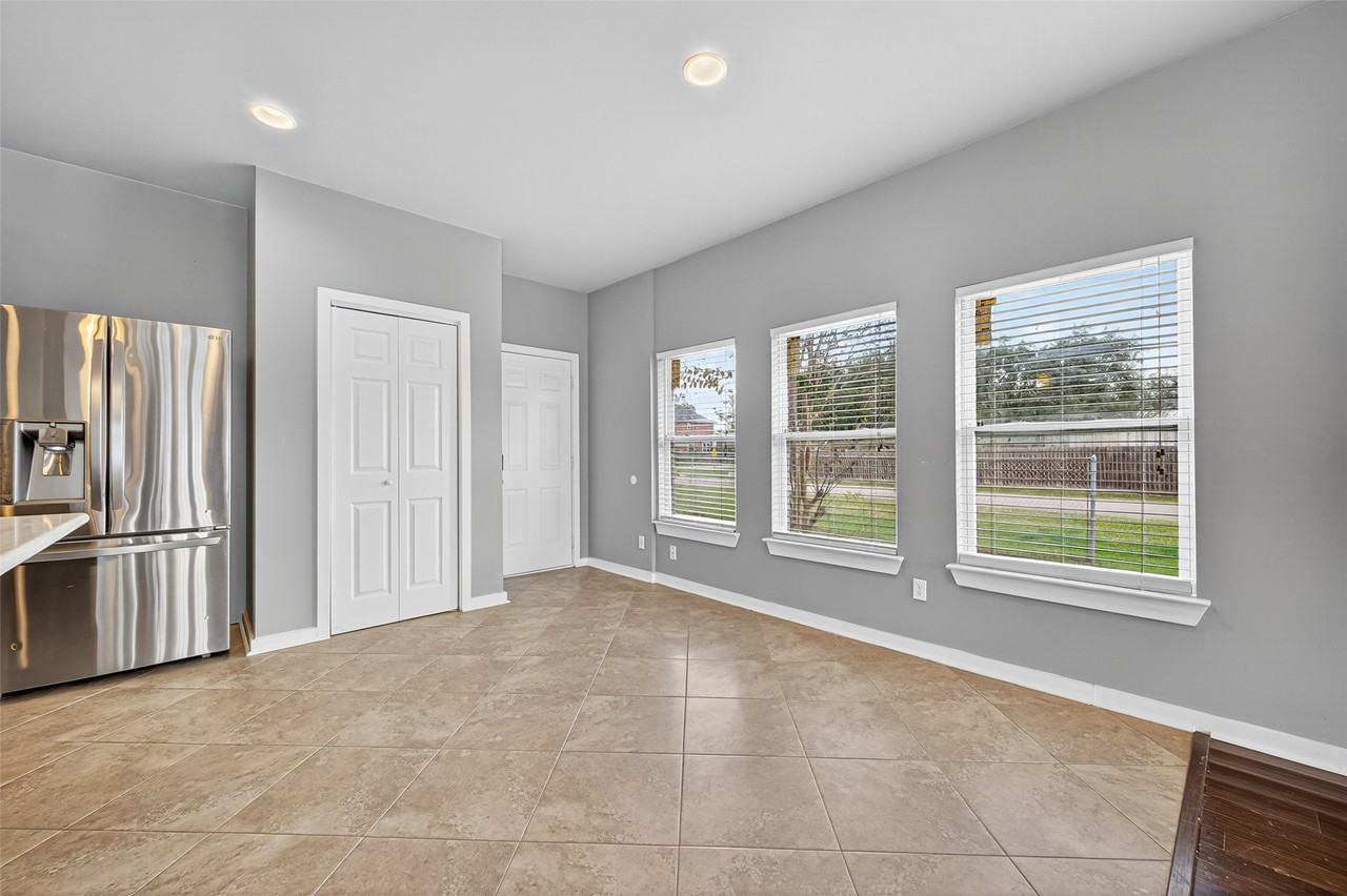 146 Disney St #146 - Photo 6 of 49