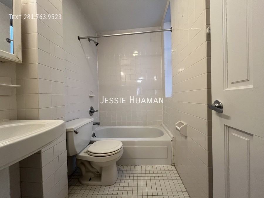 24 King St #14A - Photo 3 of 7