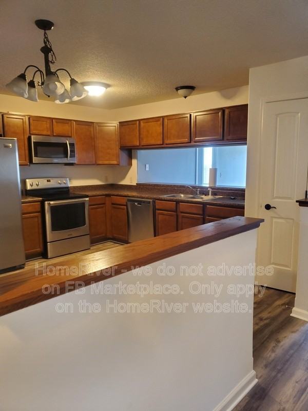 2120 Morgan Creek Dr - Photo 2 of 19