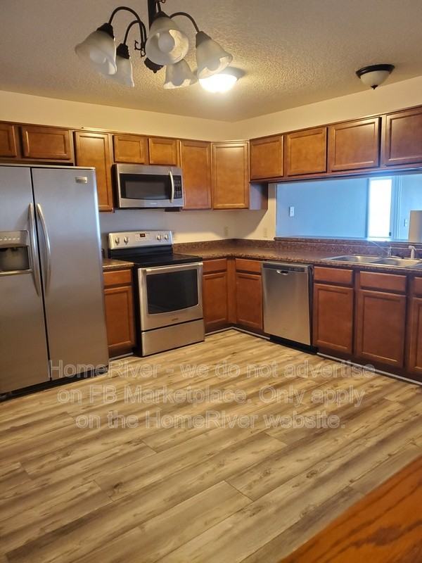 2120 Morgan Creek Dr - Photo 3 of 19