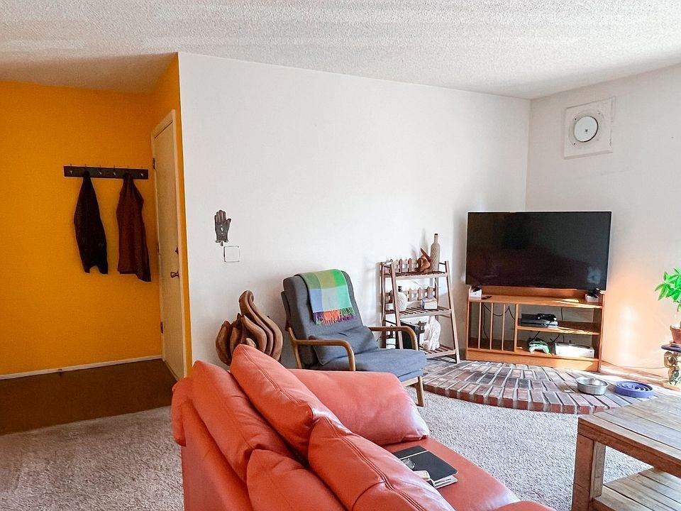 3055 Trinity Dr Apt 614 - Photo 2 of 35