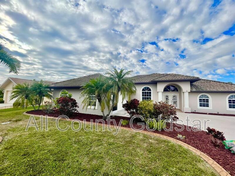 9 Medalist Way - Photo 2 of 23