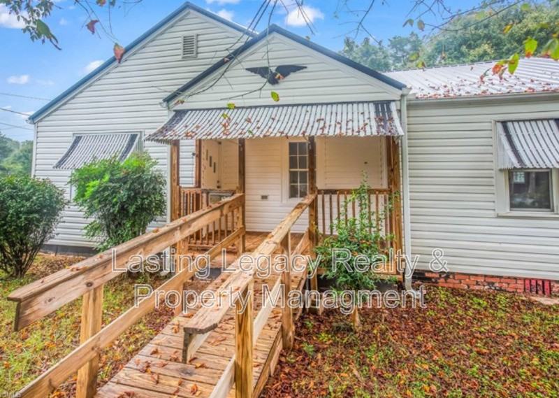 26 Harrington Ave - Photo 3 of 17