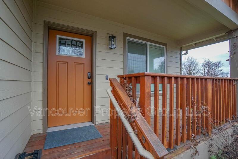 1114 Division St - Photo 2 of 24