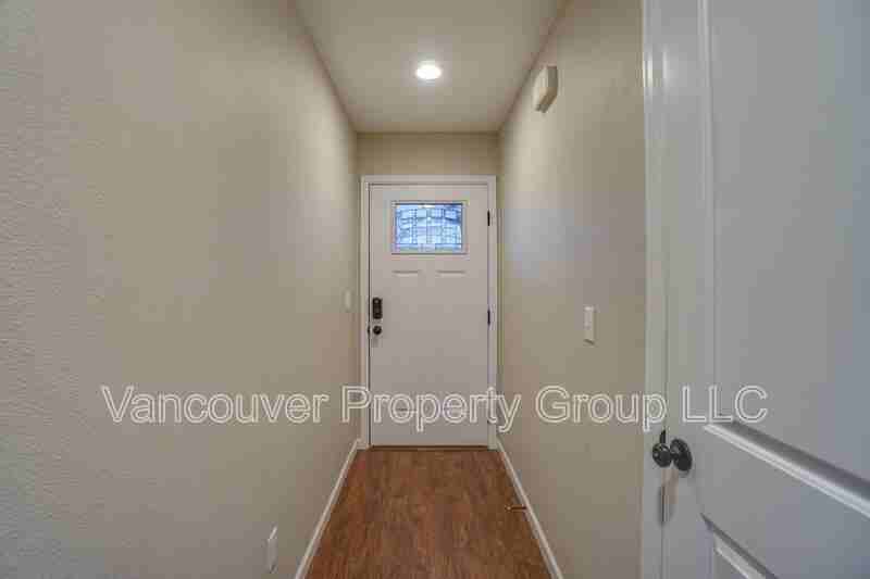 1114 Division St - Photo 3 of 24