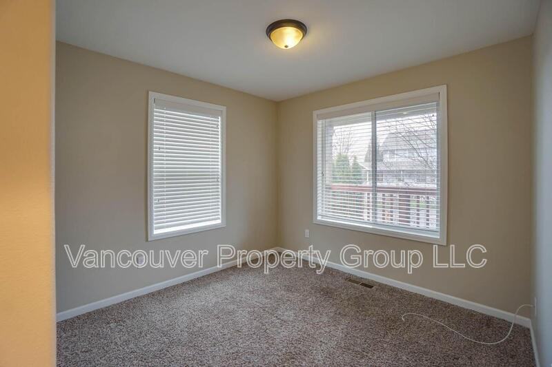 1114 Division St - Photo 4 of 24