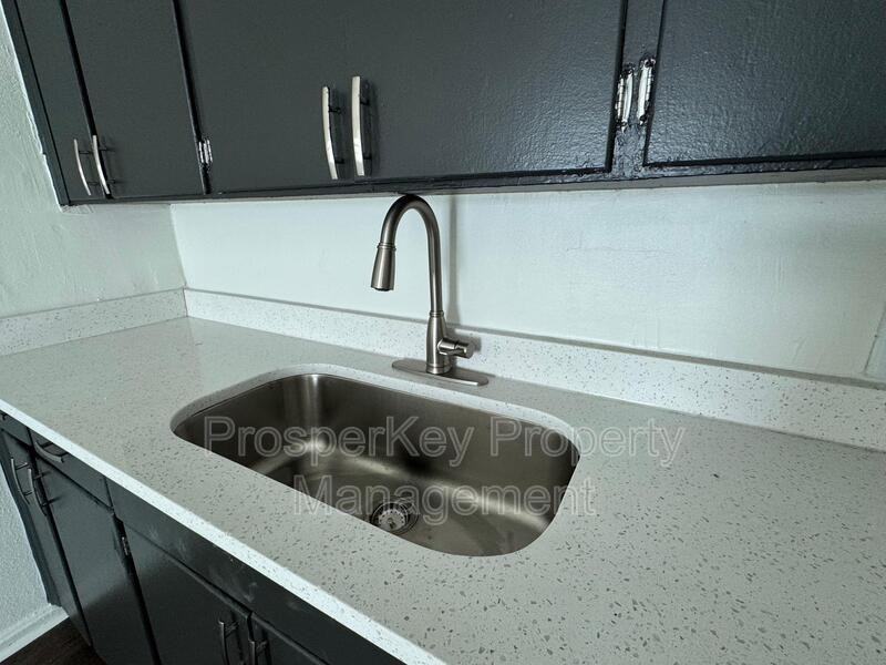 1480 Brewer Ave - Photo 6 of 13