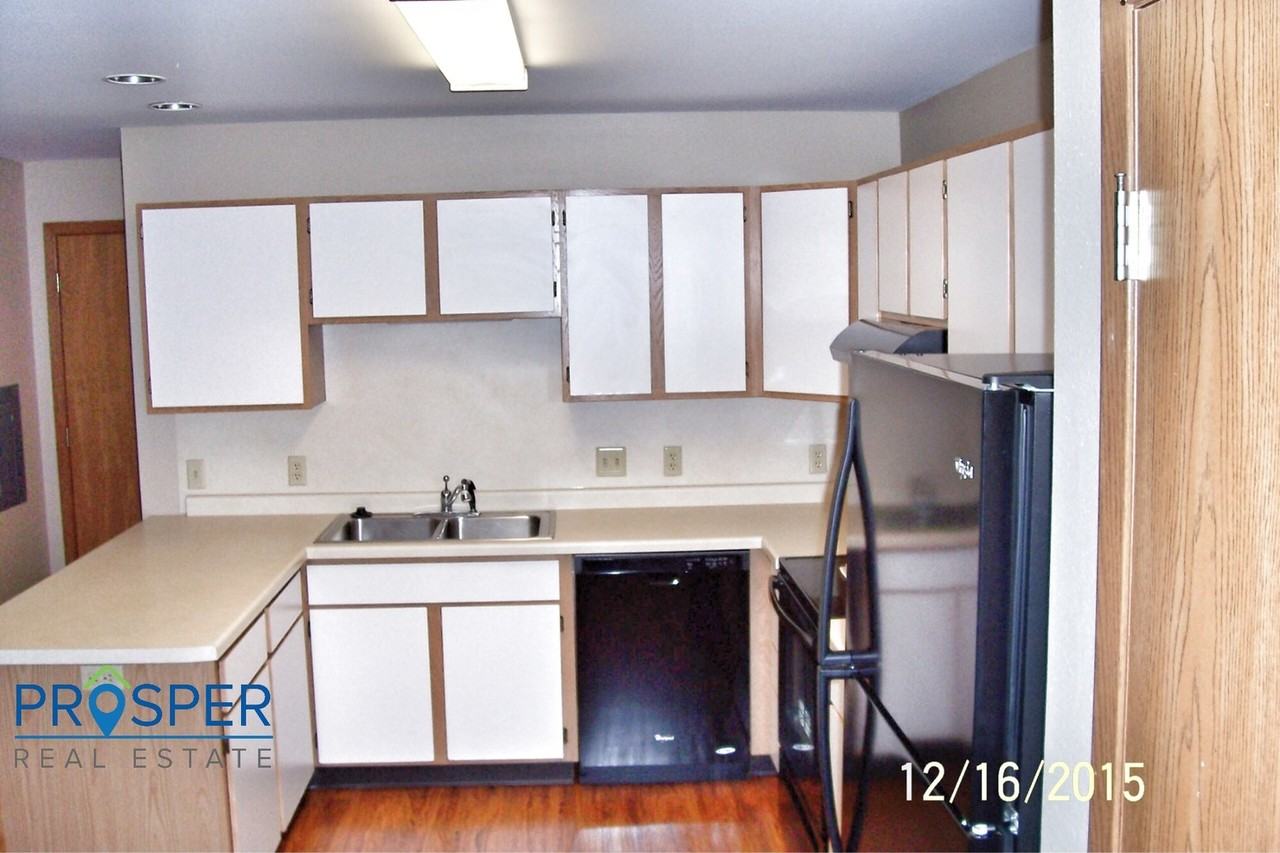 PU400X - Photo 2 of 17