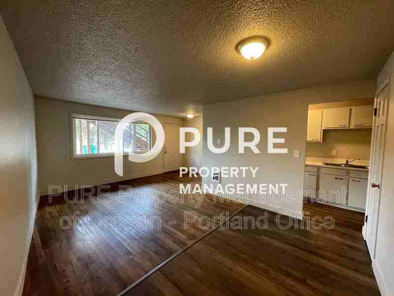 18411 E Burnside St #205 - Photo 7 of 9