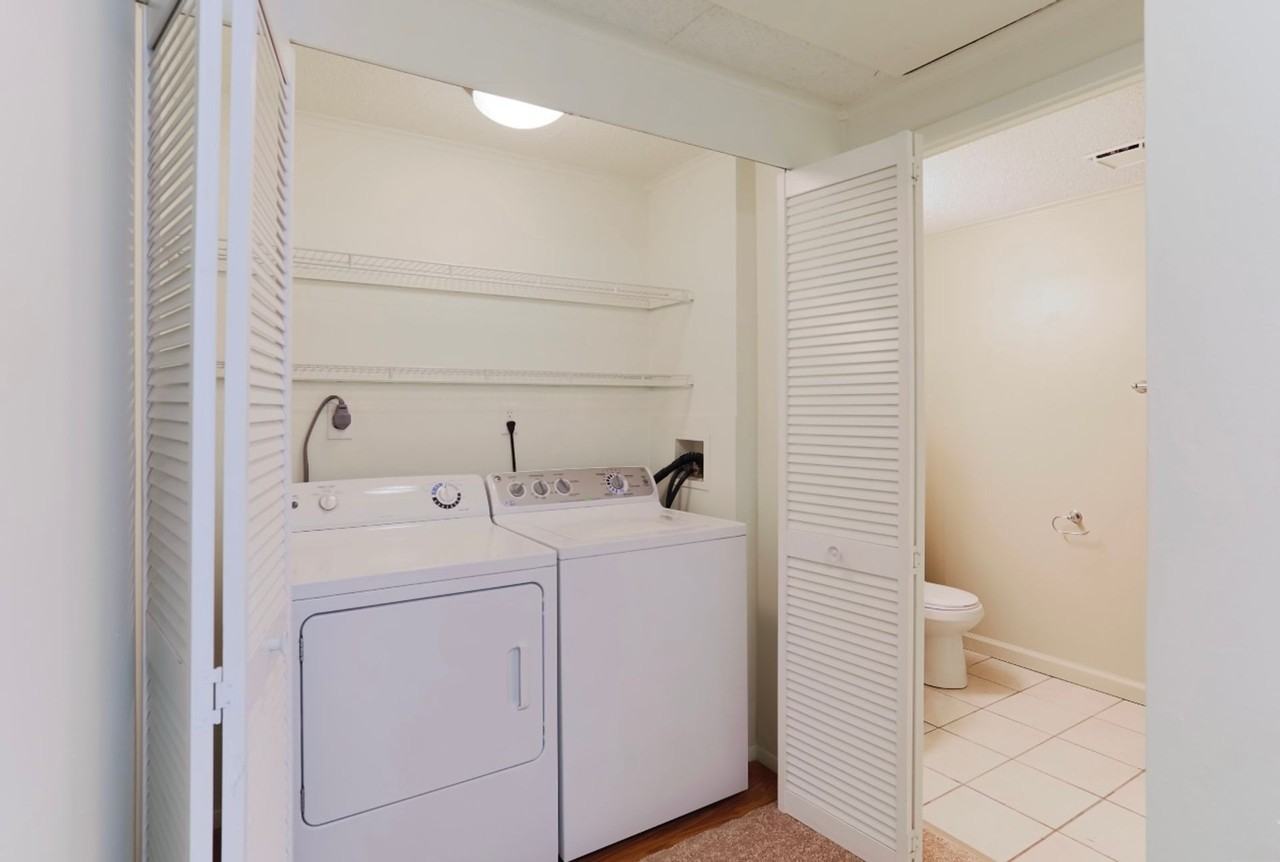 Fox Brook Townhomes - Photo 7 of 37