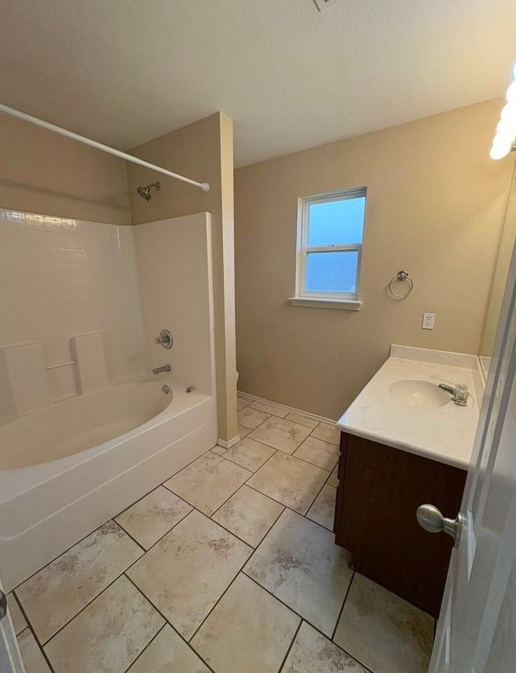 1307 Copper Crk - Photo 7 of 13