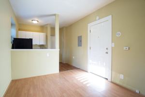 featured image of 2044 N Kilpatrick St #106