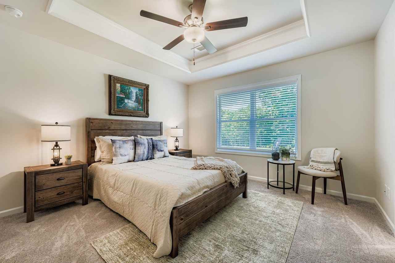 121 Pyrus Ln - Photo 3 of 47