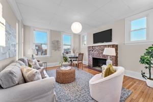 featured image of 300 E 30th St