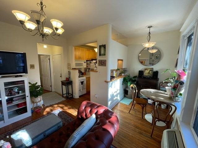 2021 Kalorama Road NW - Photo 4 of 14