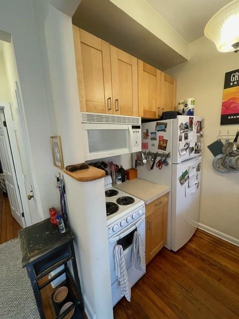 2021 Kalorama Road NW - Photo 6 of 14