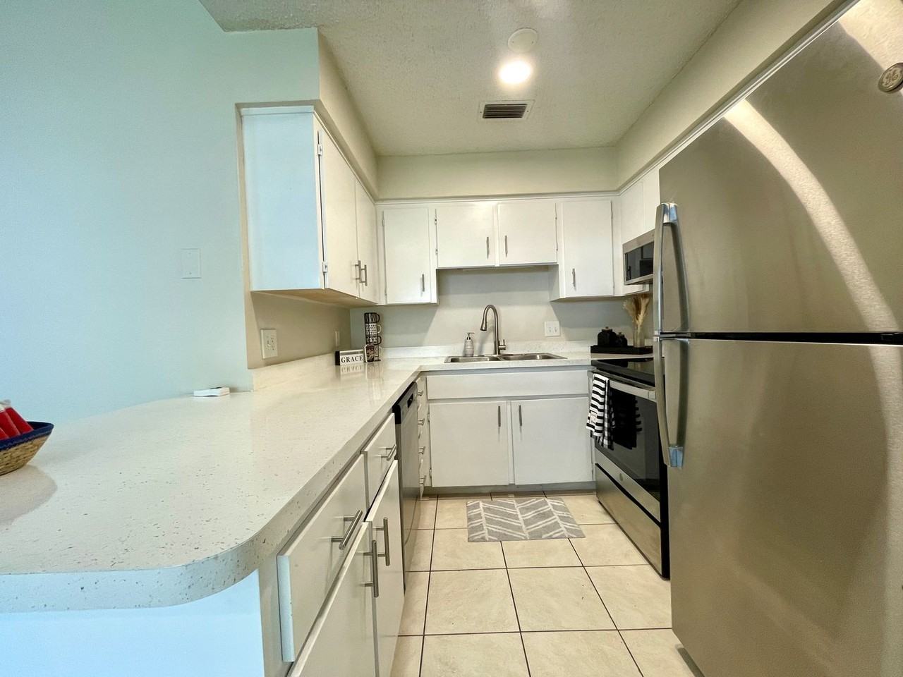 The Rhoads Apartments | 2 Bedroom Apartments in Leesburg, FL - Photo 6 of 44