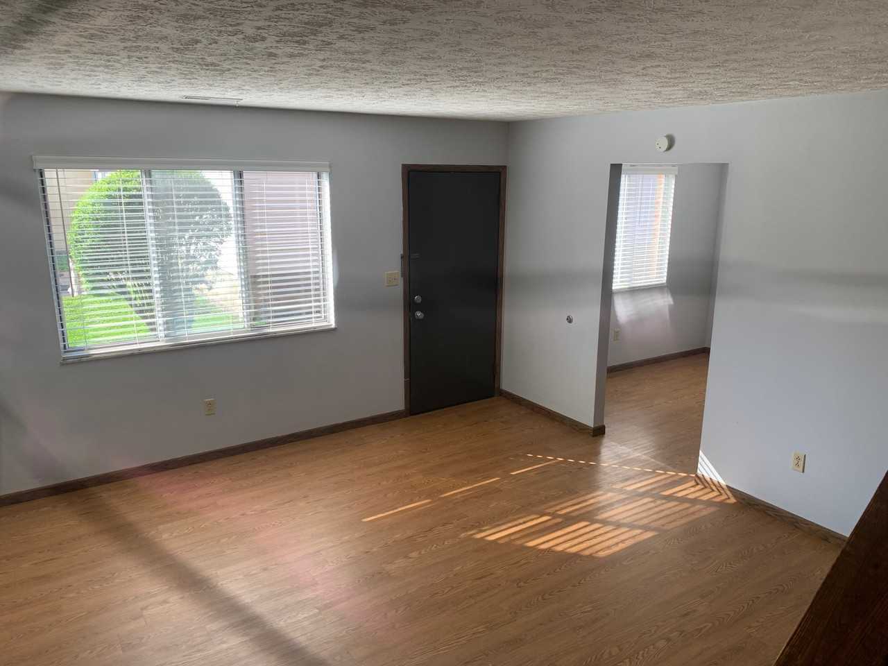 6450 FARMDALE RD - Photo 3 of 9