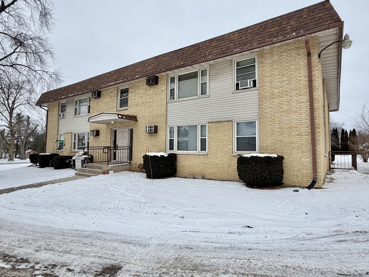 236 Walworth Street - Photo 2 of 13