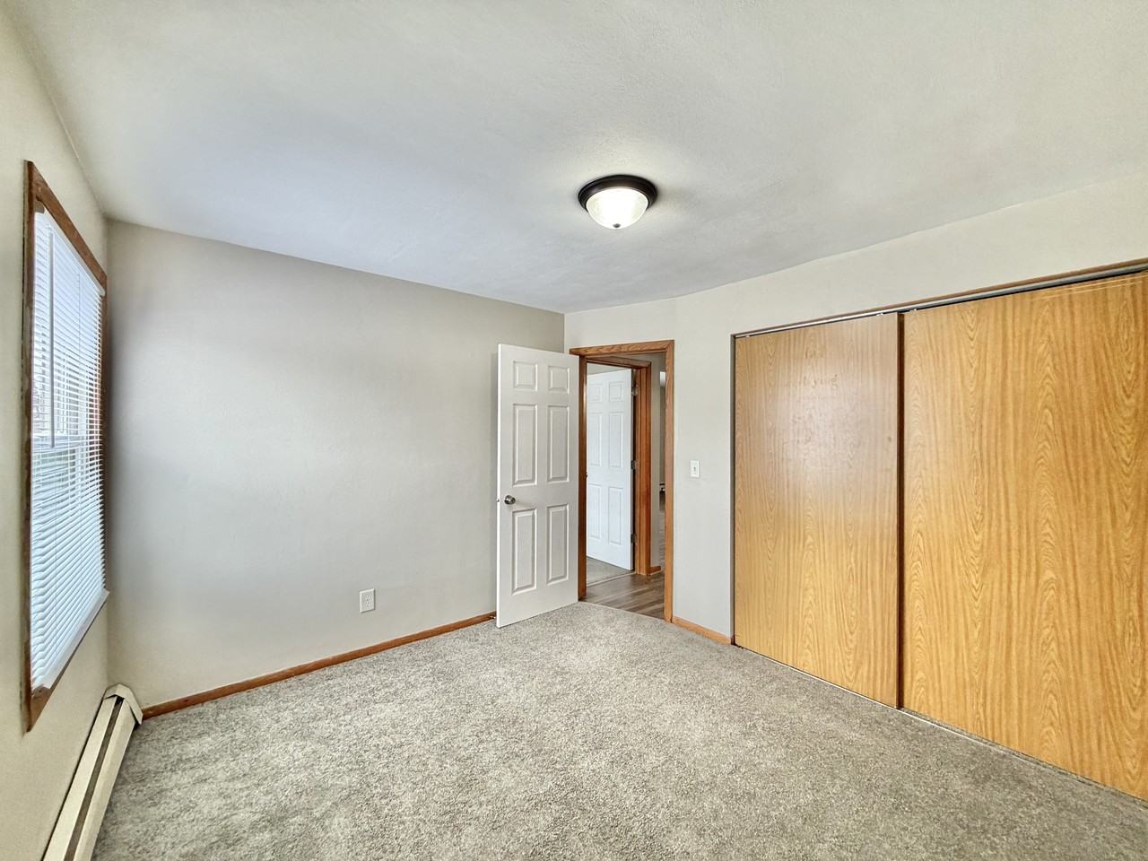 236 Walworth Street - Photo 4 of 13