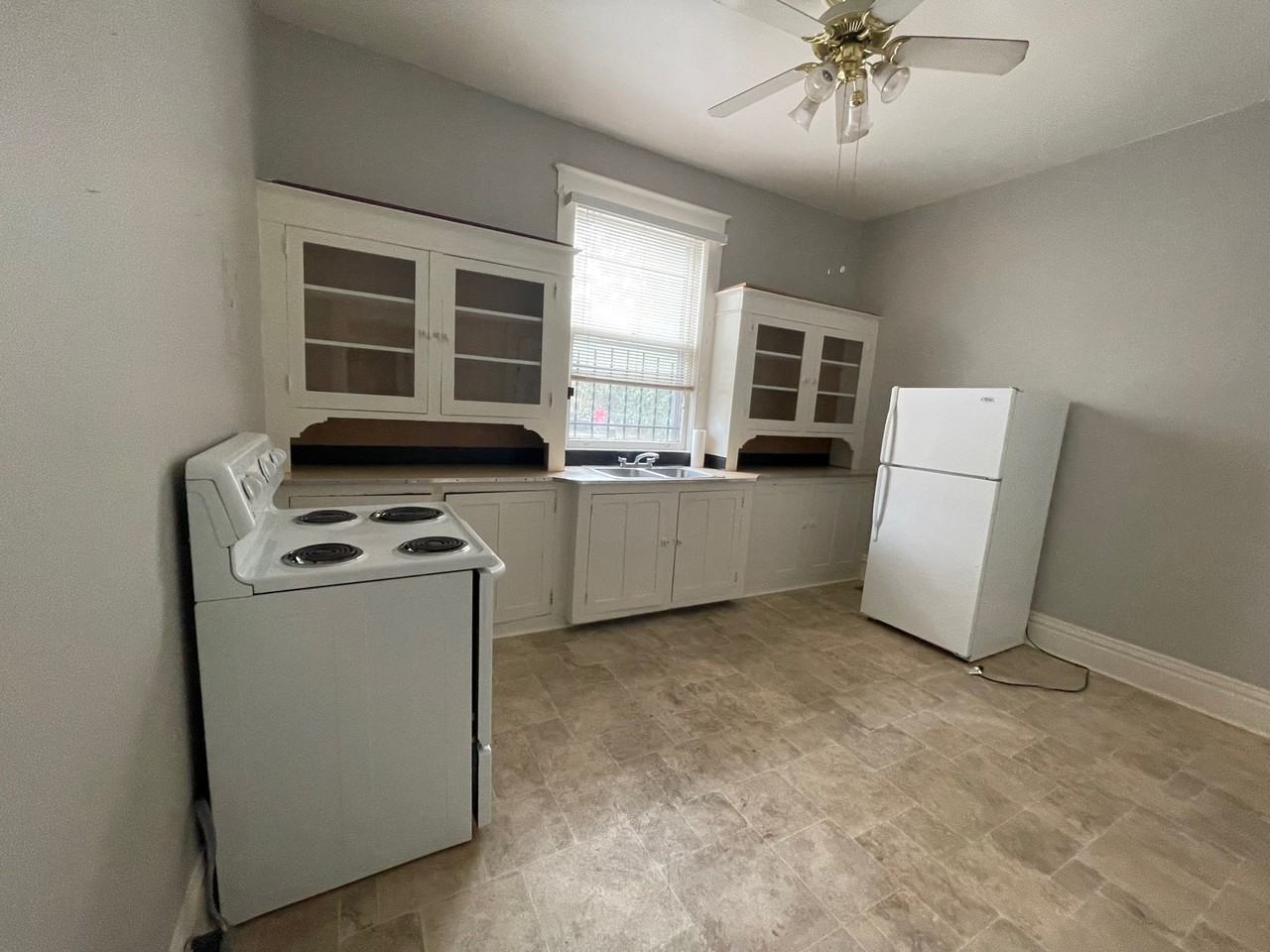 1450 Peabody Avenue - Photo 4 of 9