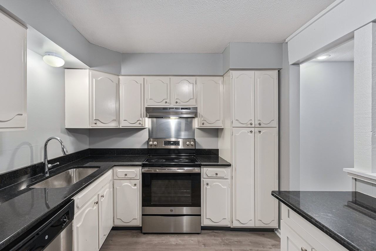 The Pines 9530-9532 - Photo 3 of 30