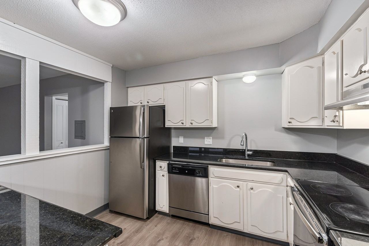 The Pines 9530-9532 - Photo 4 of 30