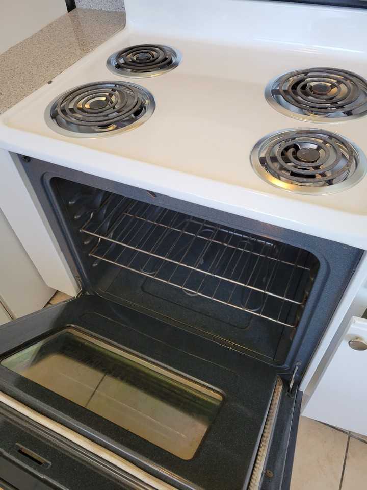 221 East Olive Street - Photo 4 of 15