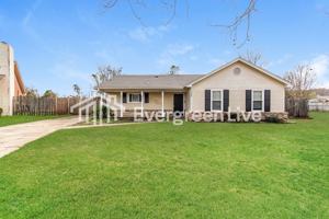 featured image of 7082 Lakeview Dr