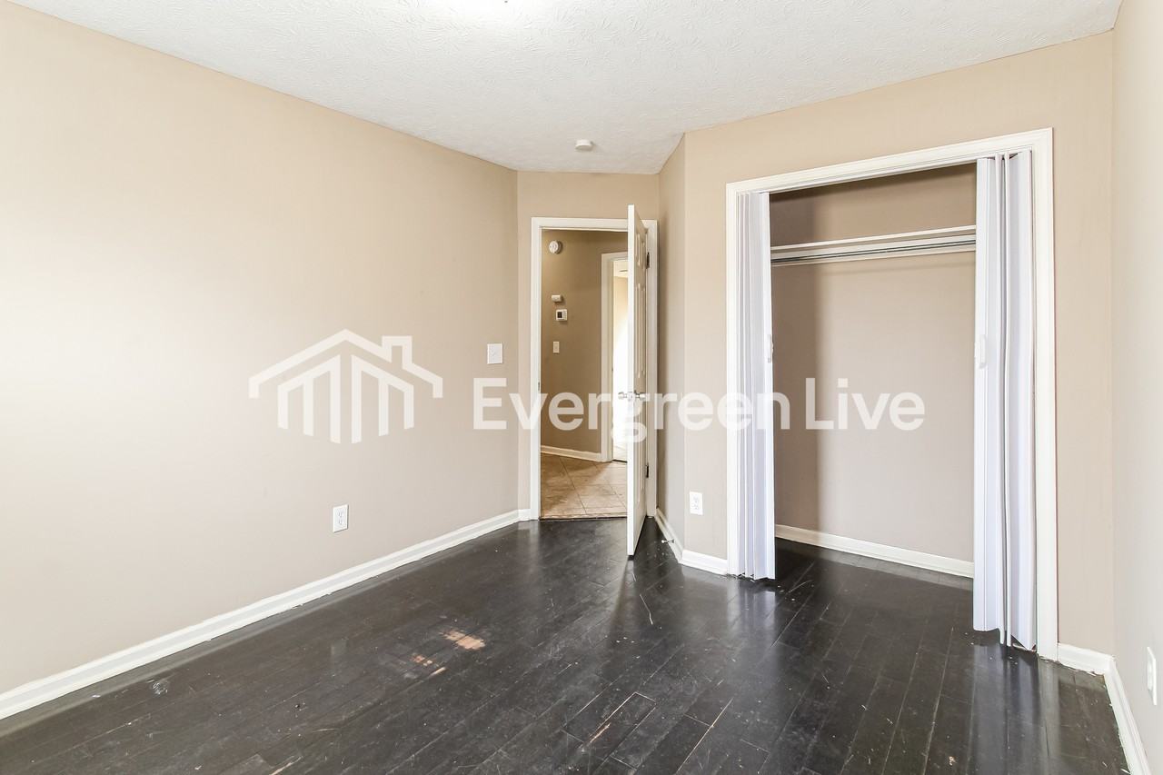 7082 Lakeview Dr - Photo 7 of 15