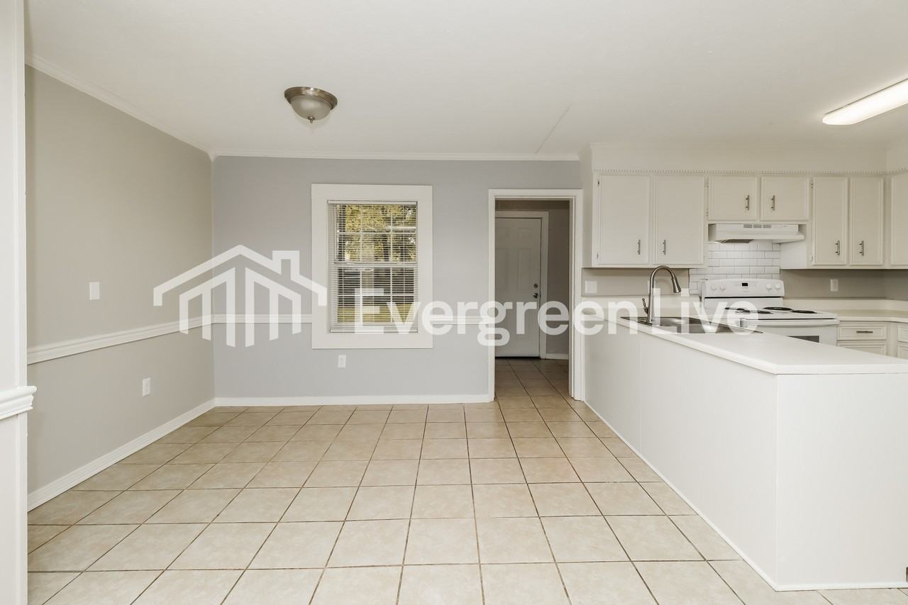 125 Plum Tree Rd - Photo 5 of 15