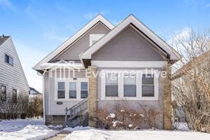 featured image of 3051 N 61st St