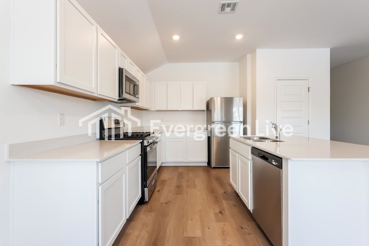 10009 Sw 39th St - Photo 6 of 16