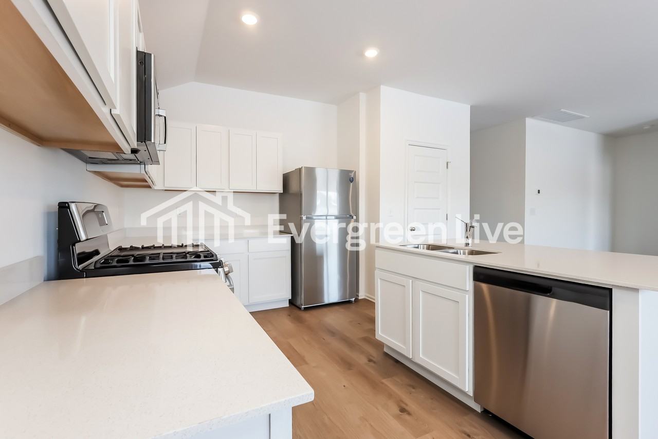 10009 Sw 39th St - Photo 7 of 16